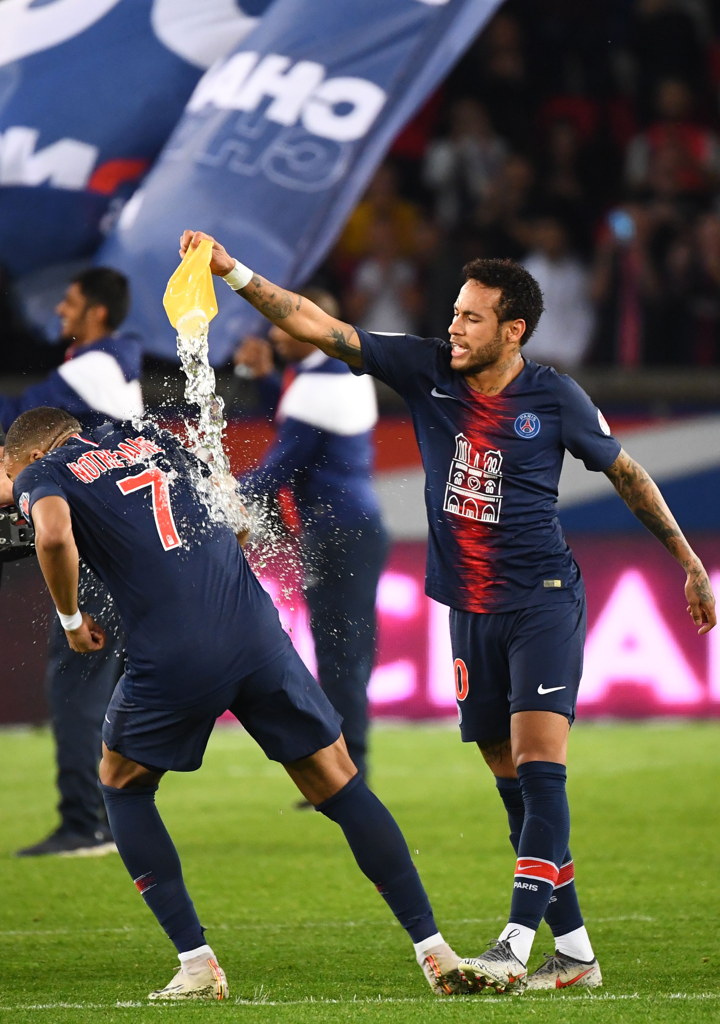 乒乓球混团世界杯决赛后孙颖莎王楚钦王曼昱徐瑛彬答记者问