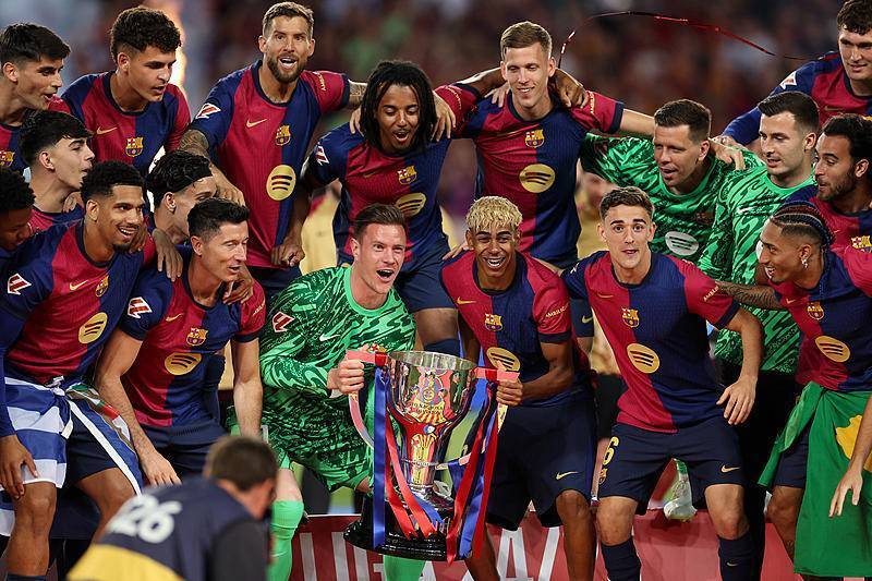 门将连续零封，稳定球队防线