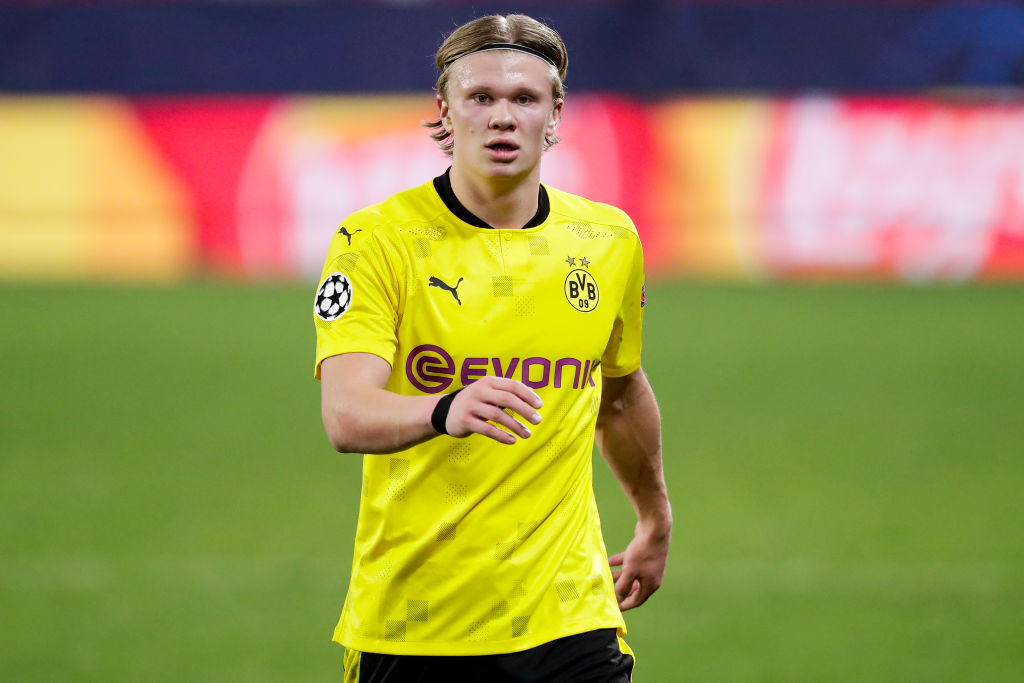 足球专项体能训练全解析（足球专项体能训练深度指南）