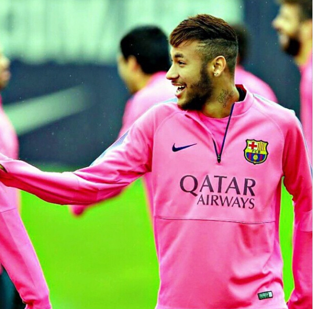 邵佳一FIFA年度最佳选票：登贝莱第一，萨拉赫第二、拉菲尼亚第三（邵佳一FIFA年度最佳投票排名：登贝莱居首，萨拉赫次席，拉菲尼亚第三）