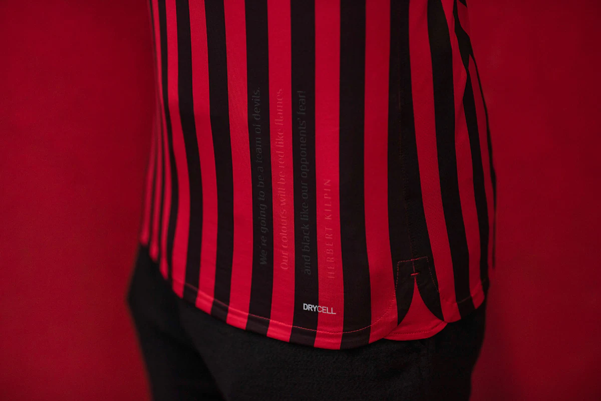 2-1,21岁英格兰新星绝杀,42岁德罗西率队胜乌迪内斯,迎意甲2连胜